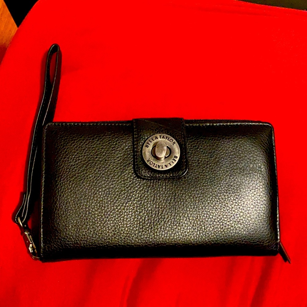 Black Bella Taylor Cash Envelope System Wallet.